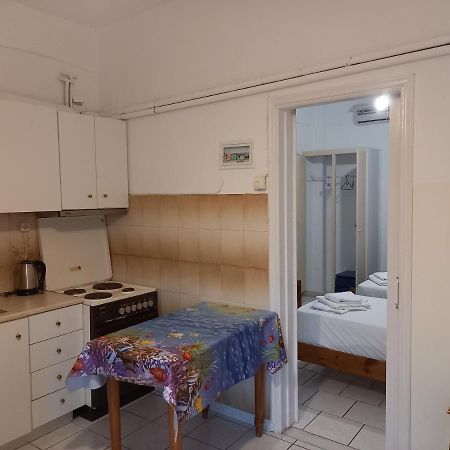 Dionisis Apartments Agia Efimia Exterior photo